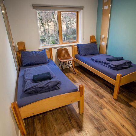 פורט ויליאם Glen Nevis Youth Hostel מראה חיצוני תמונה A room at the hostel