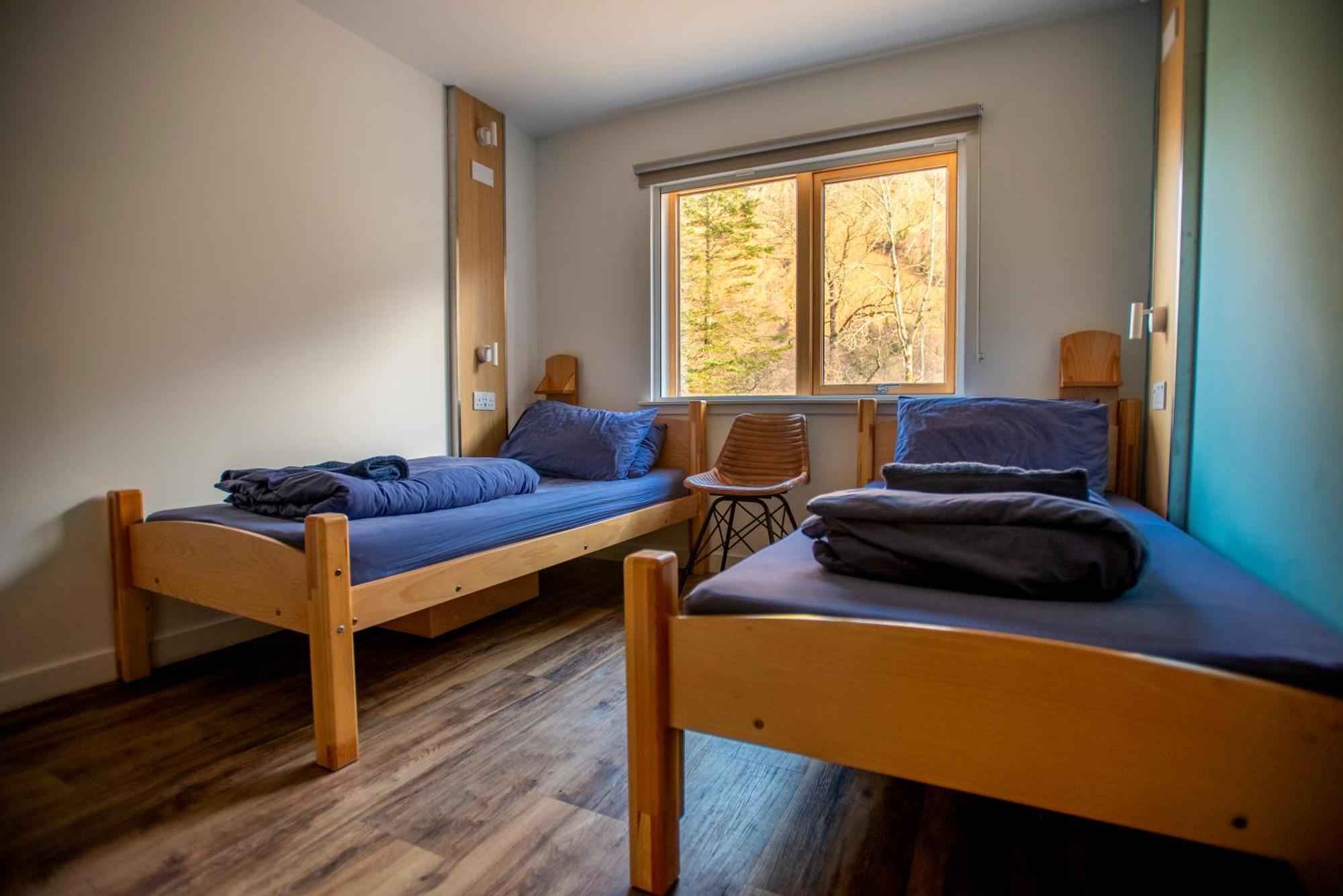 פורט ויליאם Glen Nevis Youth Hostel מראה חיצוני תמונה A typical bedroom at the hostel