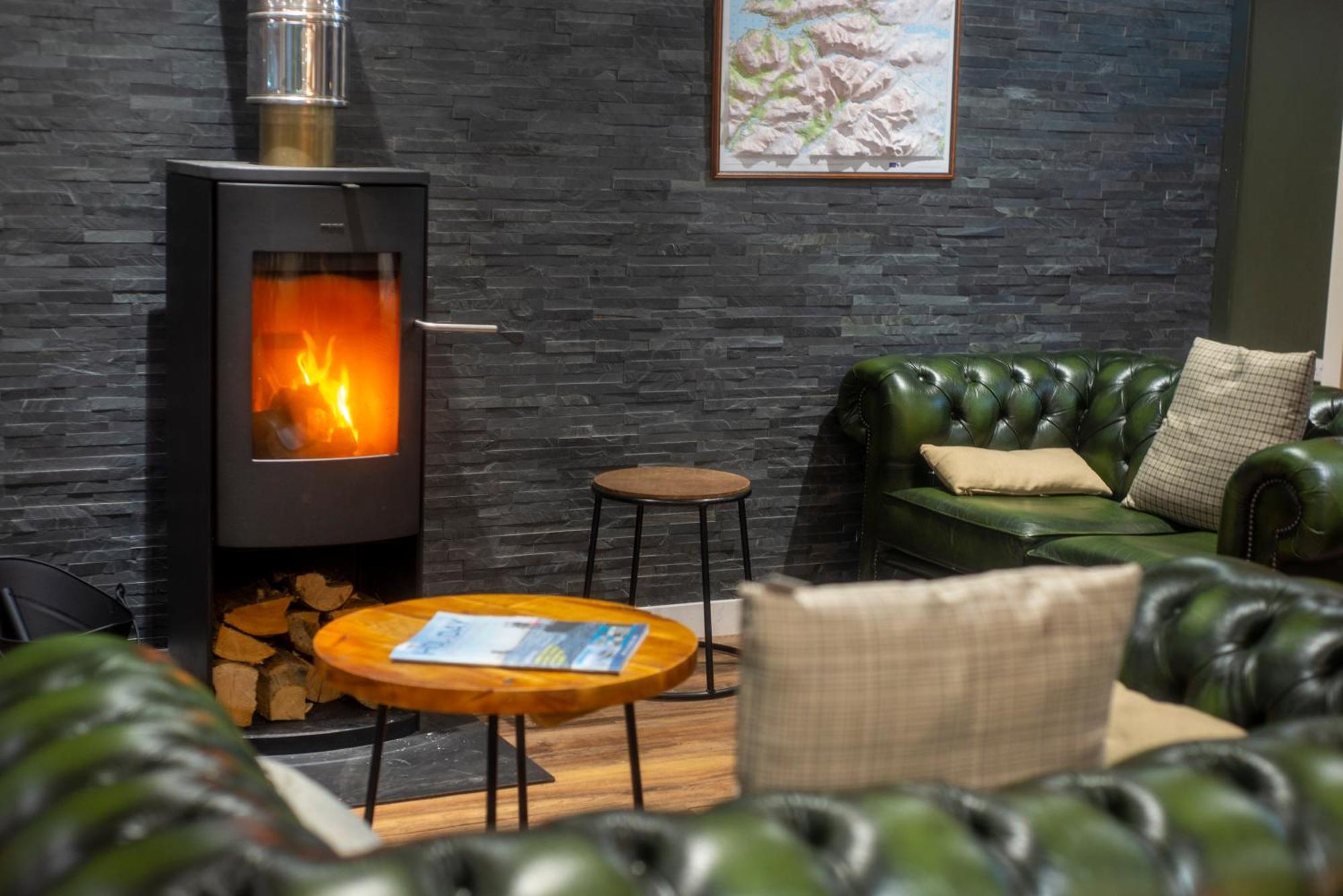 פורט ויליאם Glen Nevis Youth Hostel מראה חיצוני תמונה The interior of the hotel