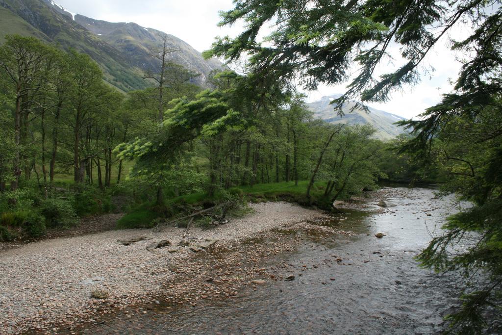 פורט ויליאם Glen Nevis Youth Hostel מראה חיצוני תמונה The River Calder